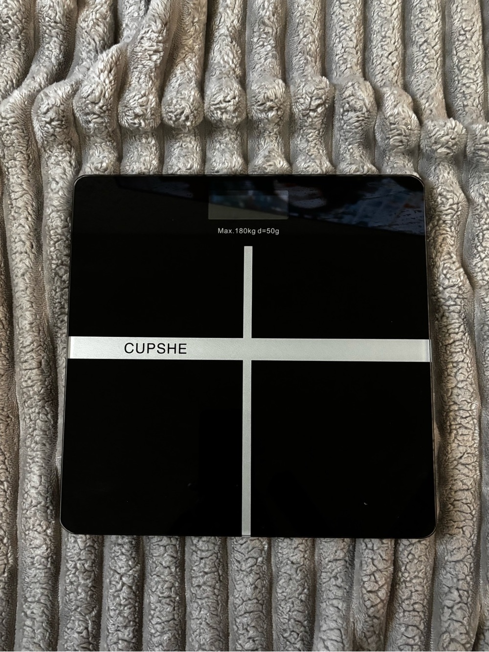 Cupshe Black and Silver Balance for Weight Measurment